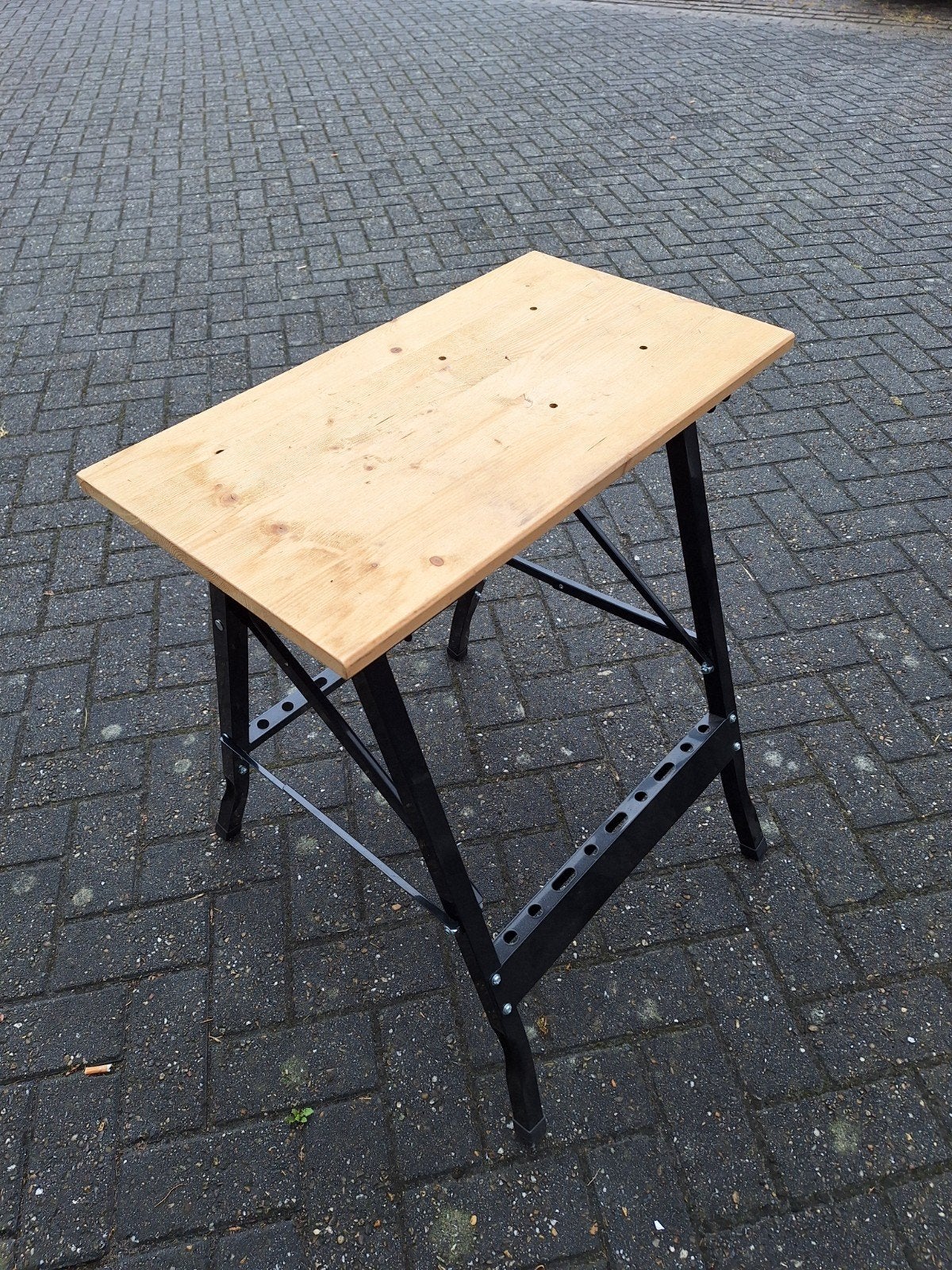 eenvoudig opklapbare werktafel, Ophalen