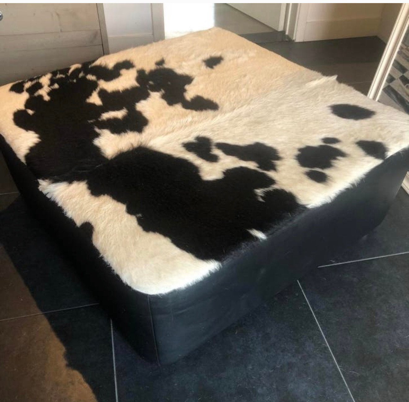 Grote Koeien Poef - 107x107cm koe, Ophalen, Zo goed als nieuw, Rond, Leer