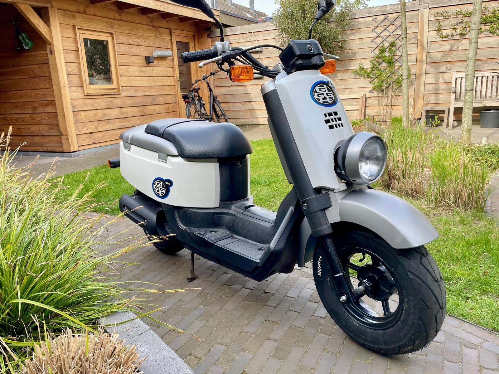 Yamaha Giggle 4T 2011, Fietsen en Brommers, Ophalen, Yamaha, Zo goed als nieuw, Benzine