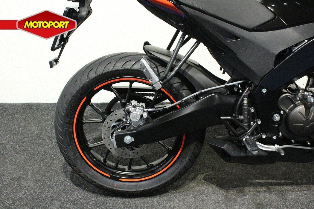 Aprilia Tuono 125, Motoren, Bedrijf, Naked bike