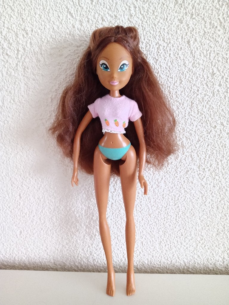 Winx Club Love & Pet - LAYLA (Witty Toys), Verzamelen, Poppen, Ophalen of Verzenden, Gebruikt, Pop