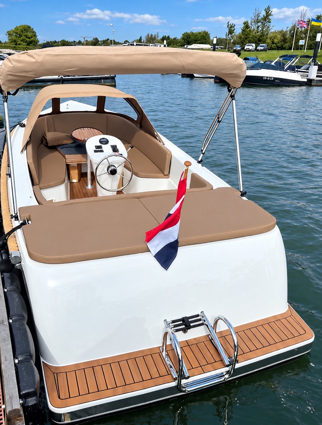Maassloep 590 occasion honda 20pk bwj 026 luxe opties