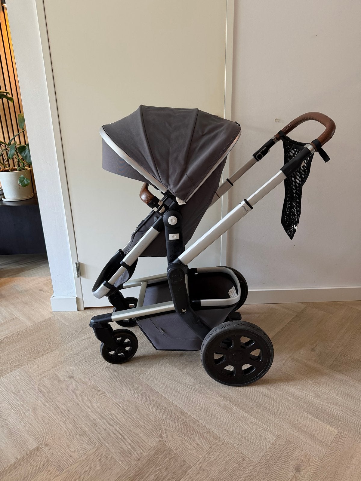 Joolz Day2 Hippo Grey complete kinderwagen, Gebruikt, Combiwagen, Met reiswieg, Ophalen