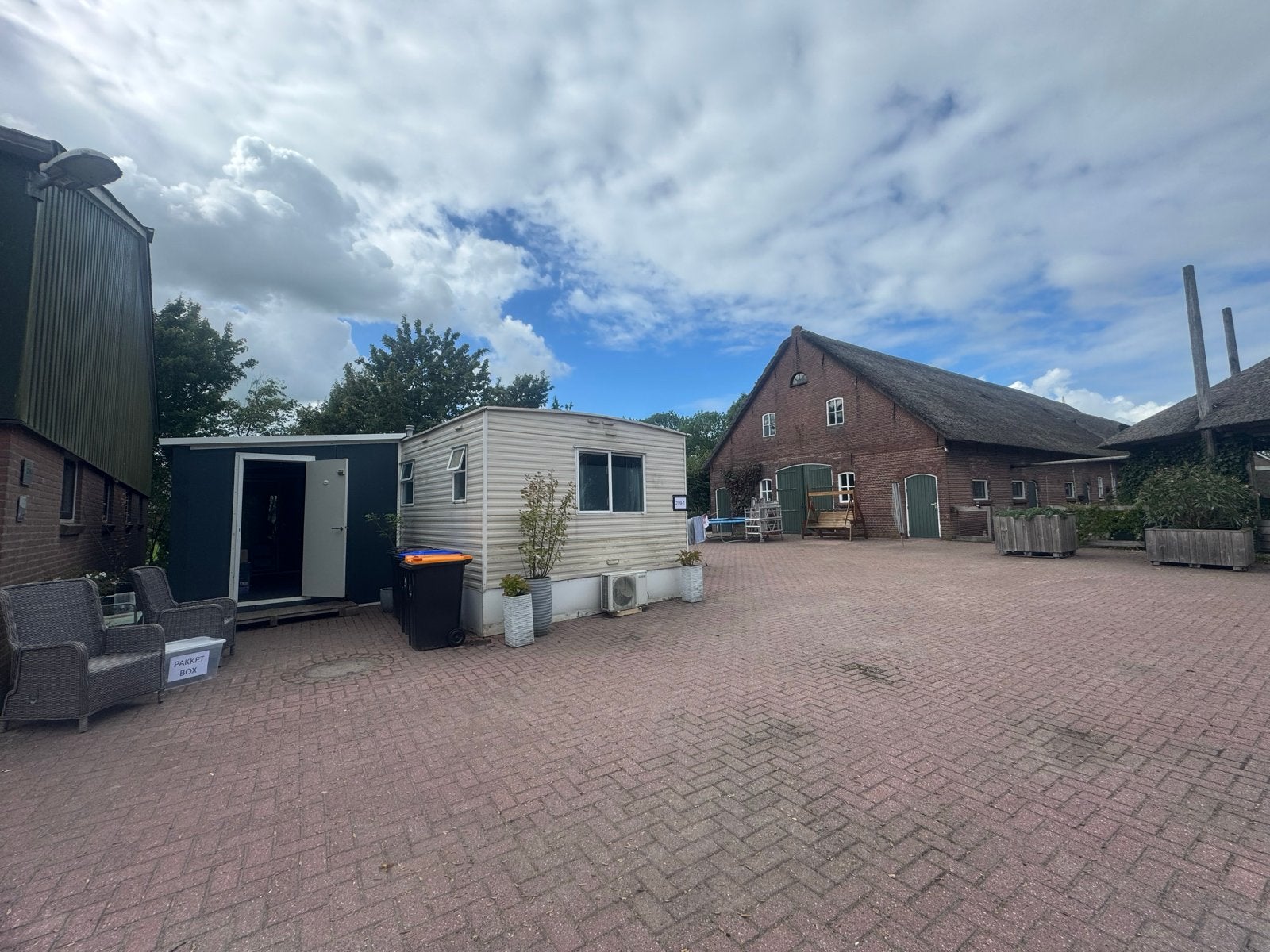 Caravan met airco, inductie, vaatwasser en combimagnetron, Caravans en Kamperen, Rondzit, Airco, Particulier, 8 meter en meer