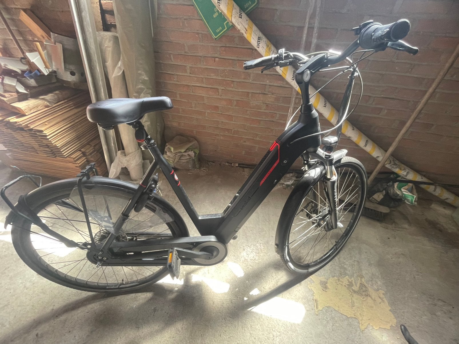 Amslod Newton F-LV e-bike, Gebruikt, 59 cm of meer, 50 km per accu of meer, Ophalen