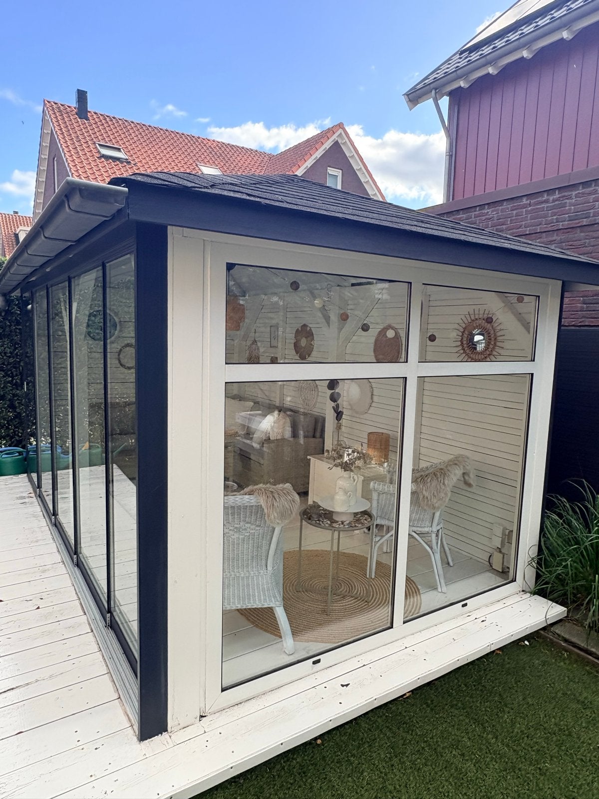 Foto 2 van Sfeervolle tuinkamer met glazen schuifwanden – 4,40 x 2,65 m