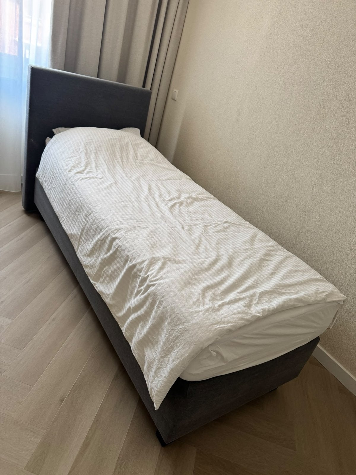 Swiss Sense 1-persoons boxspring – nette staat, Huis en Inrichting, Ophalen, 90 cm, Eenpersoons, Zo goed als nieuw