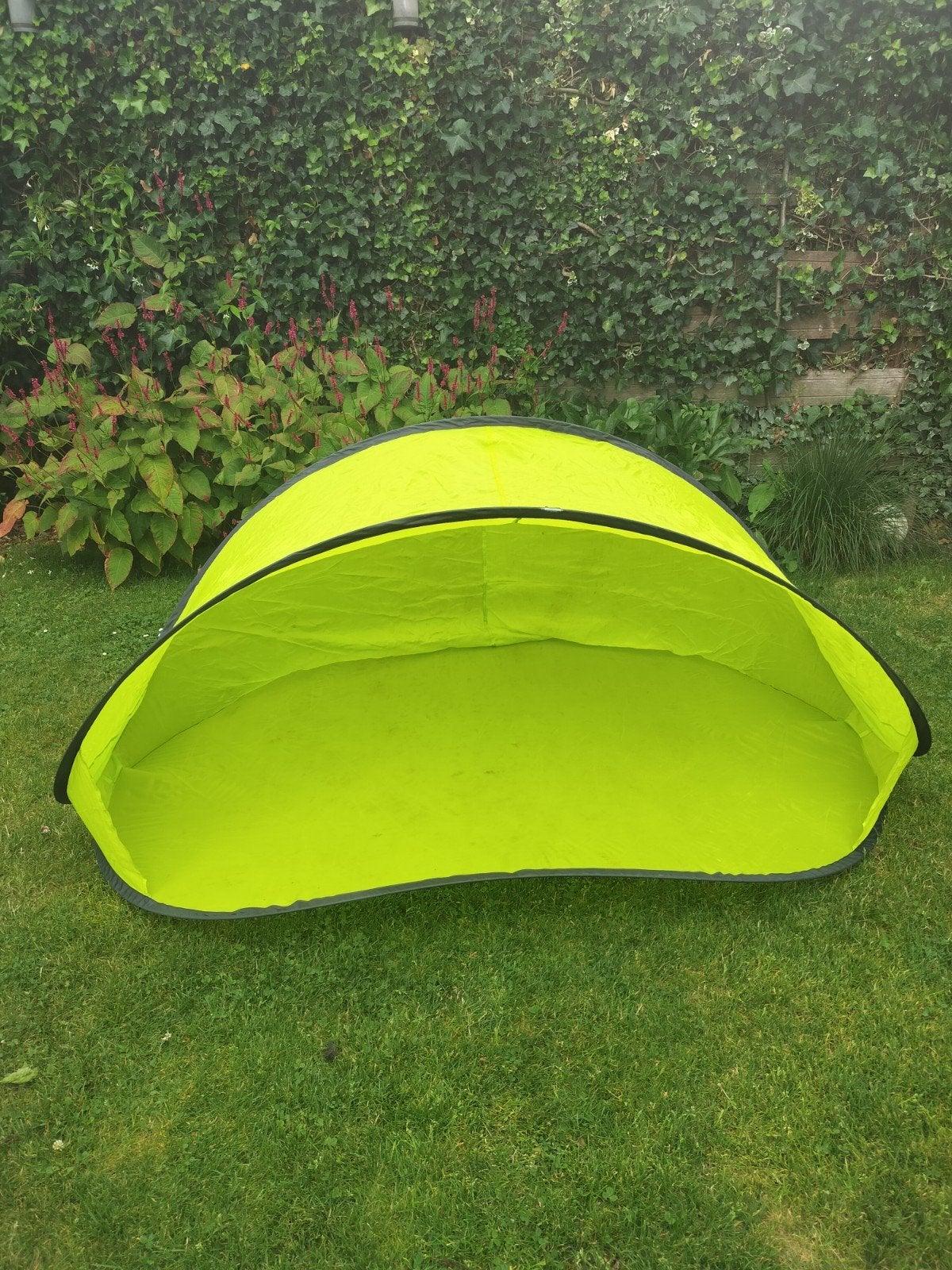 Pop-up strandtent, Ophalen, Gebruikt