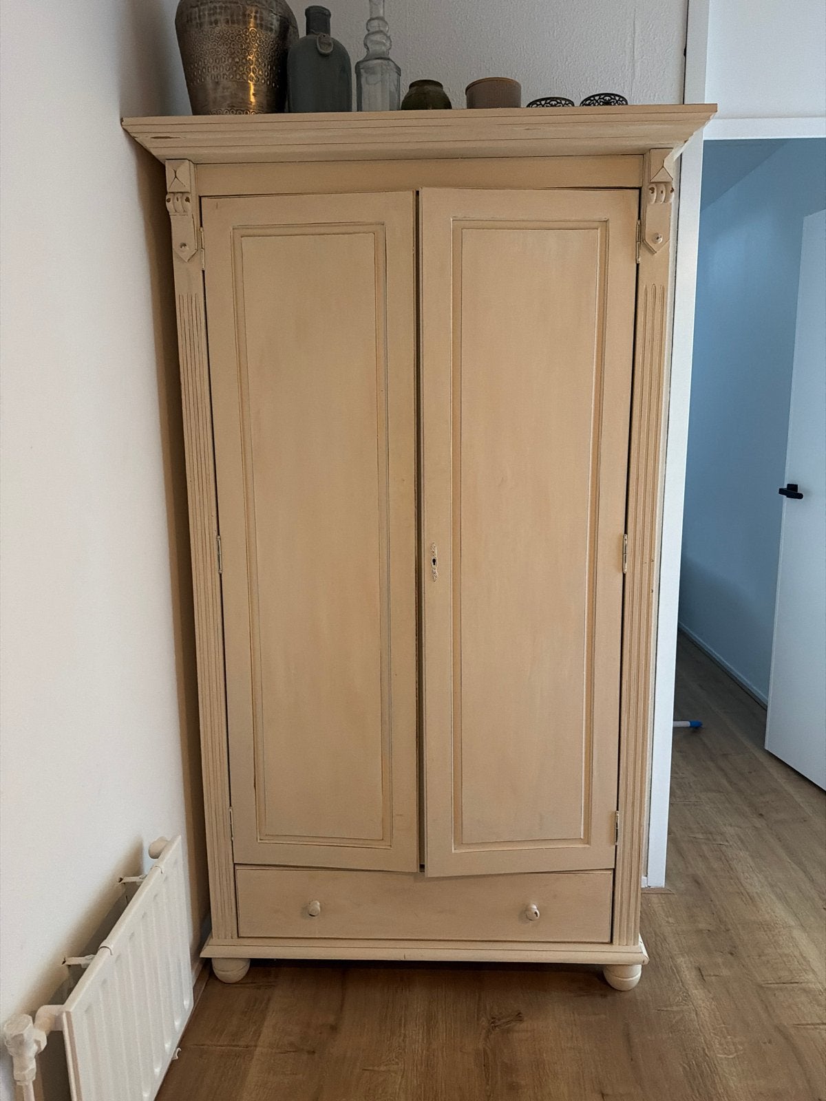 Antieke kledingkast met lade - sluiting defect, Antiek en Kunst, Antiek | Meubels | Kasten, Ophalen
