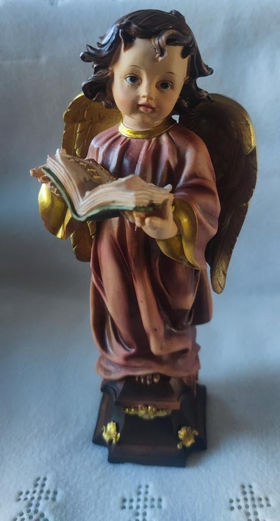 2 Prachtige Engeltjes 1 met boek 1 met kandelaar, Ophalen of Verzenden, Zo goed als nieuw, Beeld(je), Christendom | Katholiek
