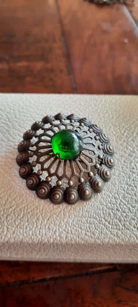 Antieke  broche, streeksieraad., Ophalen of Verzenden, Overige materialen, Broche