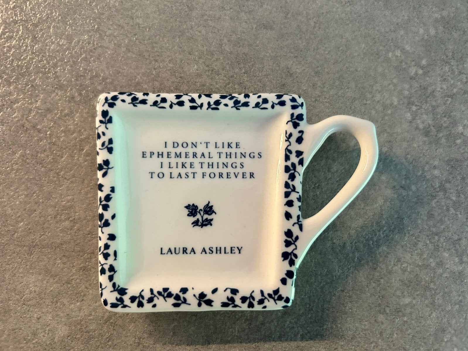 Theetipje Laura Ashley, Ophalen of Verzenden, Zo goed als nieuw, Overige stijlen