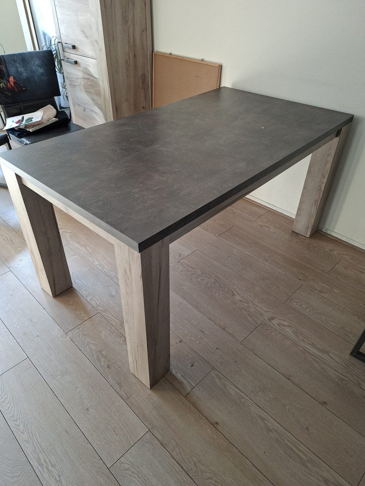nette eettafel, Ophalen, 50 tot 100 cm, Zo goed als nieuw, Vier personen