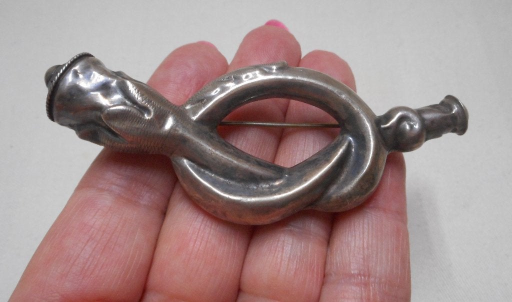 Antieke zilveren broche gemaakt van Bruids pijpje nr.726, Verzenden, Zilver, Broche