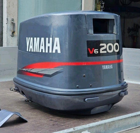 Yamaha 200 pk V6 2 takt kap + apron, onderpan.


Geschikt vo, Watersport en Boten, Ophalen of Verzenden, Motor en Techniek