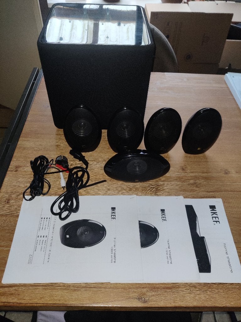 Te koop KEF 5.1 surroundset met kube sub in nieuwstaat., Zo goed als nieuw, Surroundset, KEF, Ophalen