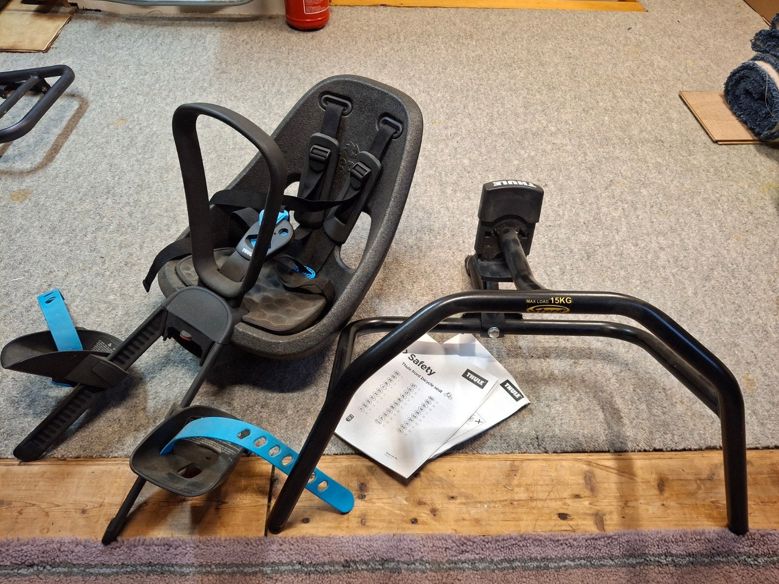 Fietsstoeltje voor: Thule Yepp mini, Ophalen, Voetsteuntjes, Voorzitje, Zo goed als nieuw