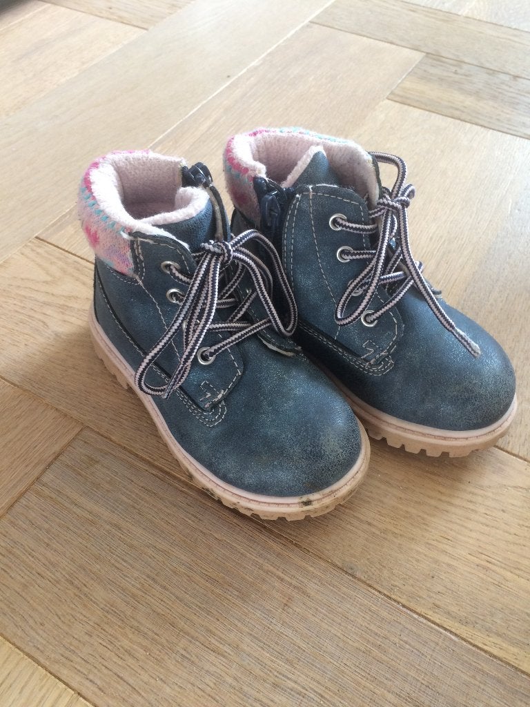 nog nette blauwe bergschoentjes / veterboot leuk randje 23, Meisje, Ophalen of Verzenden, Cupcake Couture, Laarzen