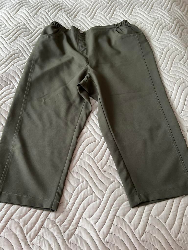 Max 3x gedragen , deze Olijfgroene Dames “ 3/4 broek ” mt 46, Overige kleuren, Maat 46/48 (XL) of groter, Ophalen of Verzenden
