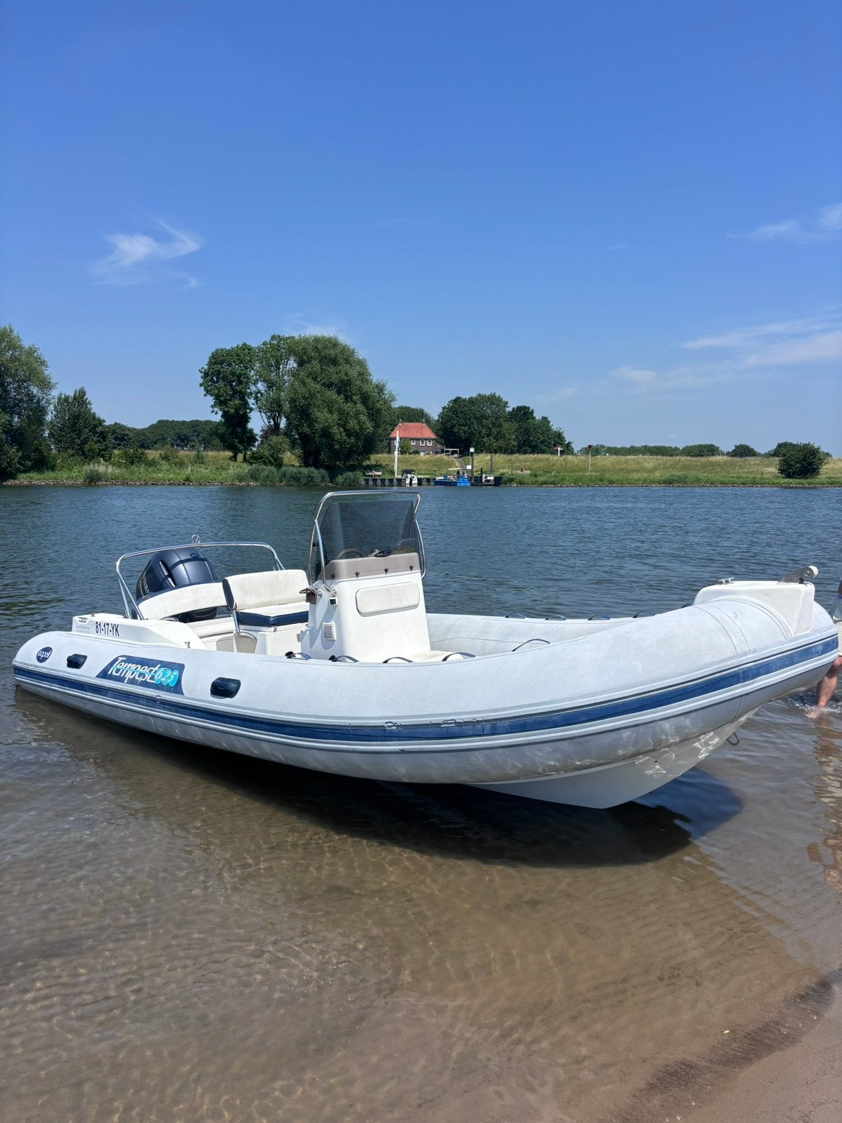 Capelli tempest 625 + Zeer nette geremde kick trailer 2023, Watersport en Boten, Gebruikt, Buitenboordmotor, Ophalen, Polyester/glasvezel