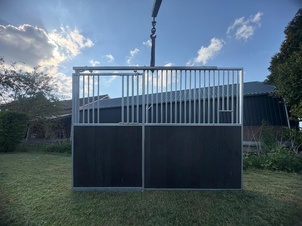 paardenbox voorwand 300 cm, Weidegang, 4 paarden of pony's of meer