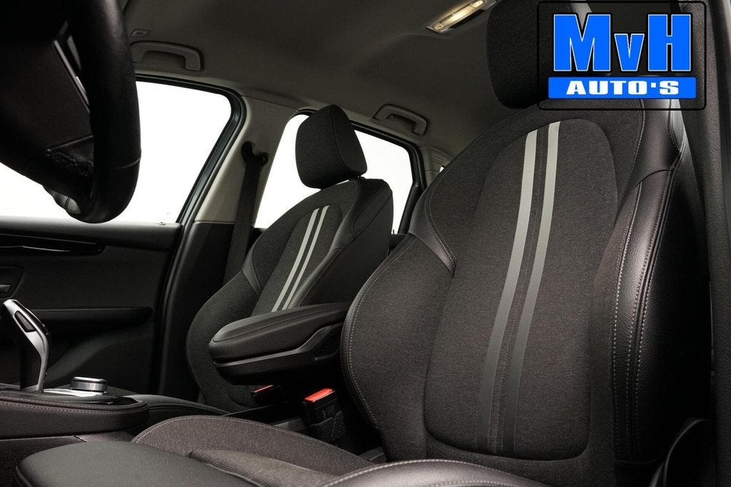 BMW 2-serie Active Tourer 218i Business Edition|SPORTSTOEL, 136 pk, Gebruikt, Euro 6, Leder en Stof