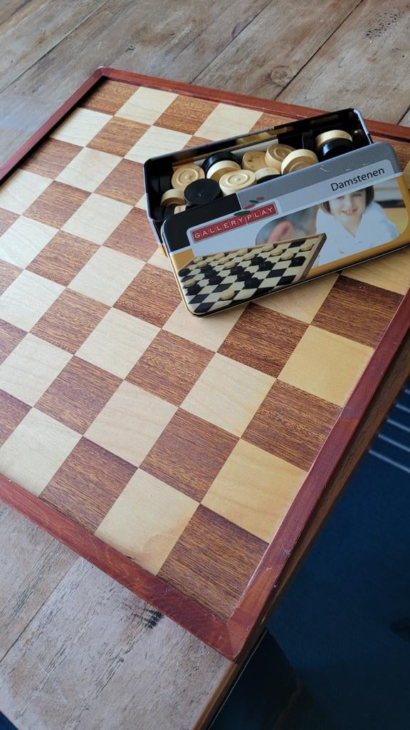 Houten dam- en schaakbord met damstenen, Ophalen, Minder dan 500 stukjes, Gebruikt, Schaken