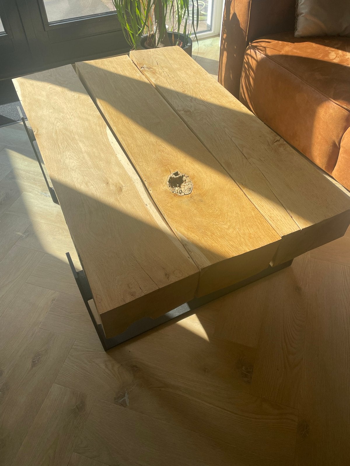 Salontafel van echt hout met metalen poten, Ophalen, 50 – 75, Gebruikt, 100 tot 150 cm