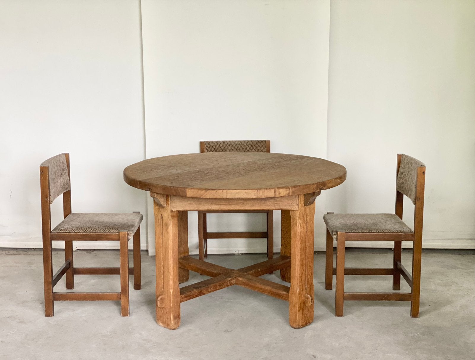 Brutalistische ronde eettafel Depuydt 1980s, Ophalen, Zo goed als nieuw