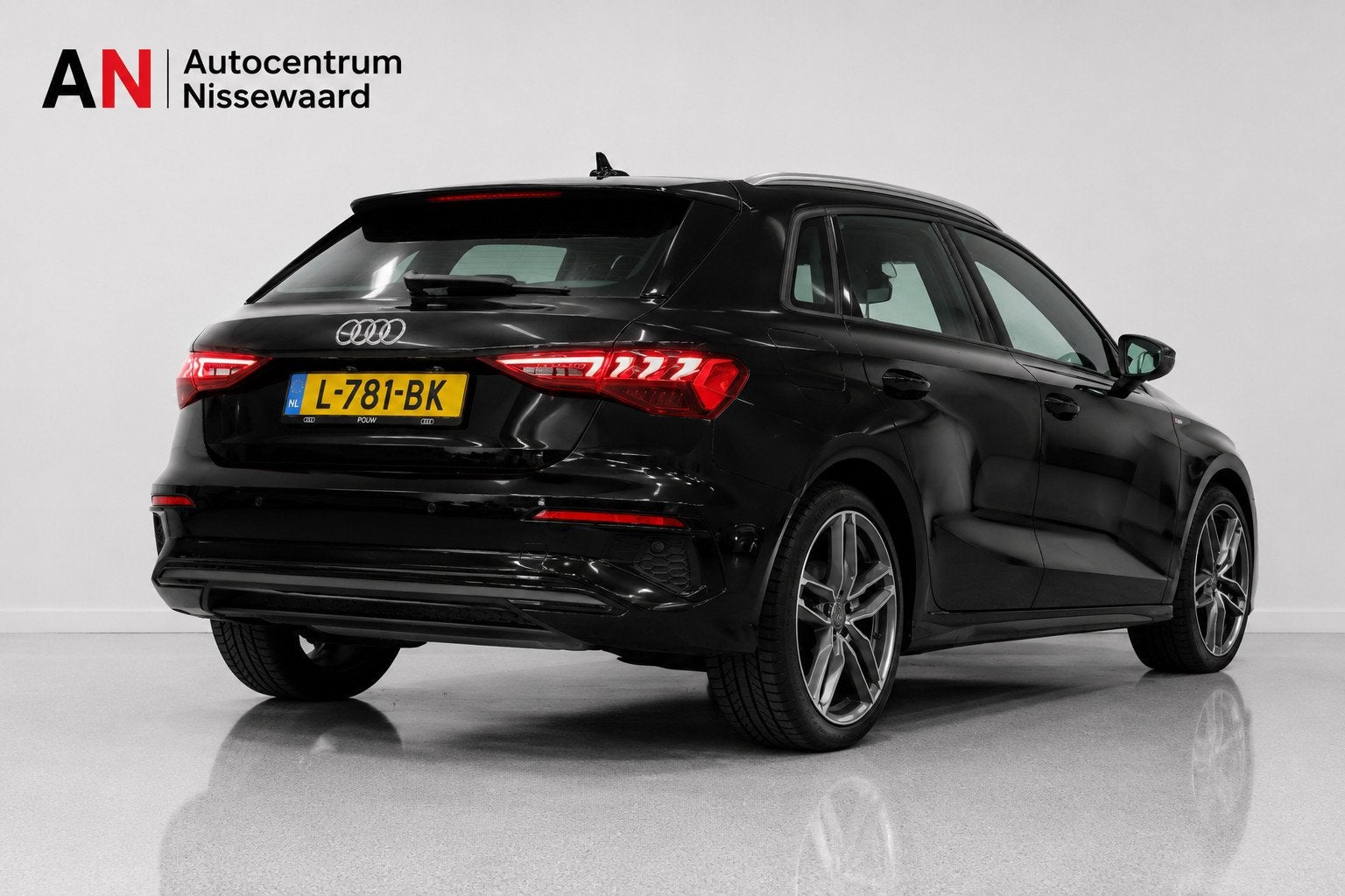 Audi A3 Sportback 35 TFSI Sport Business |AUT|Stoelverwaming, Stof, 4 cilinders, 150 pk, Origineel Nederlands