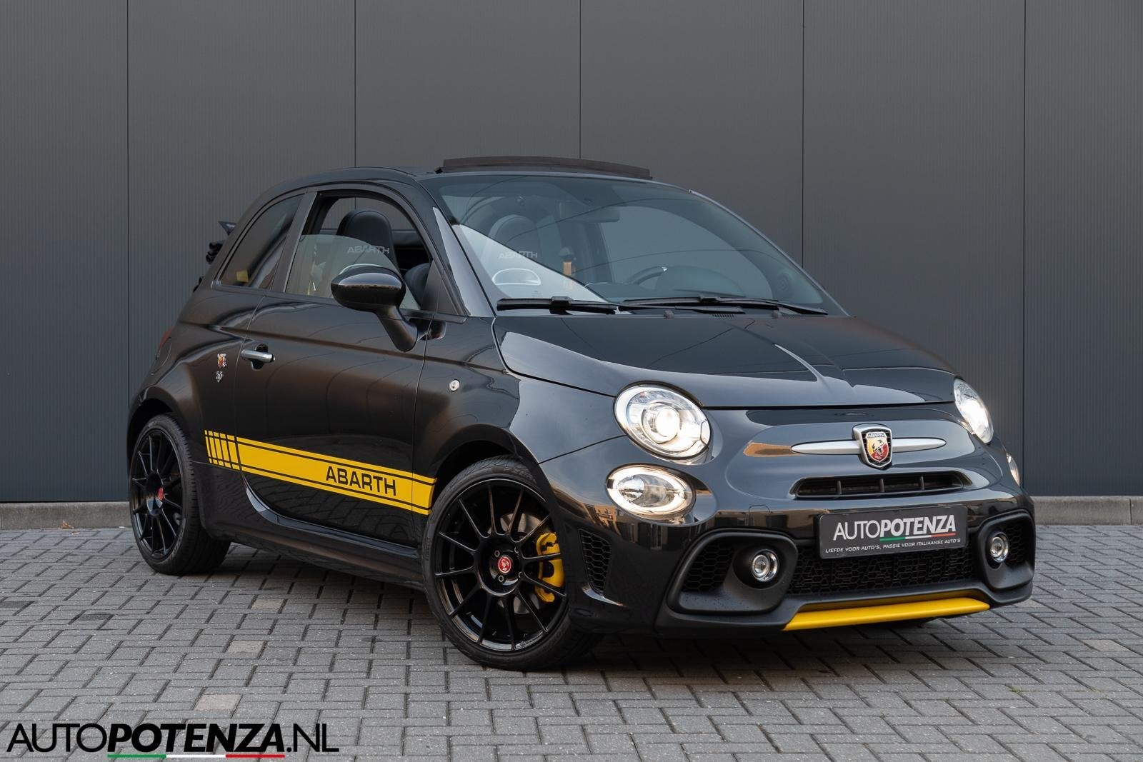 Abarth 595 Cabrio 1.4 T-Jet Fiat 500 145PK Leder Carplay 17", Auto's, Voorwielaandrijving, Gebruikt, 4 cilinders, Cabriolet