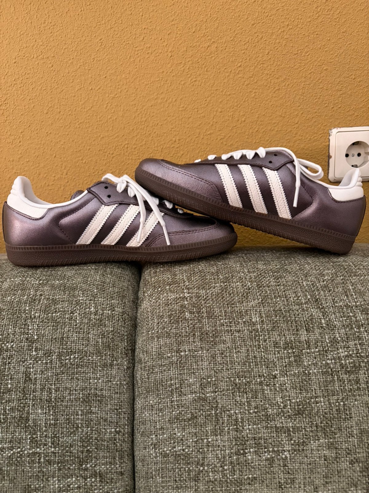 Adidas samba maat 38 2/3 nieuw, Bruin, Nieuw, Ophalen of Verzenden, Sneakers of Gympen