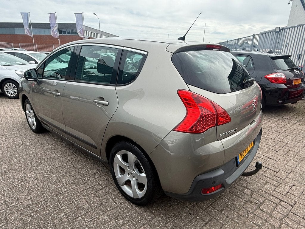 Peugeot 3008 Gereserveerd!, Auto's, Voorwielaandrijving, Euro 5, Stof, Gebruikt