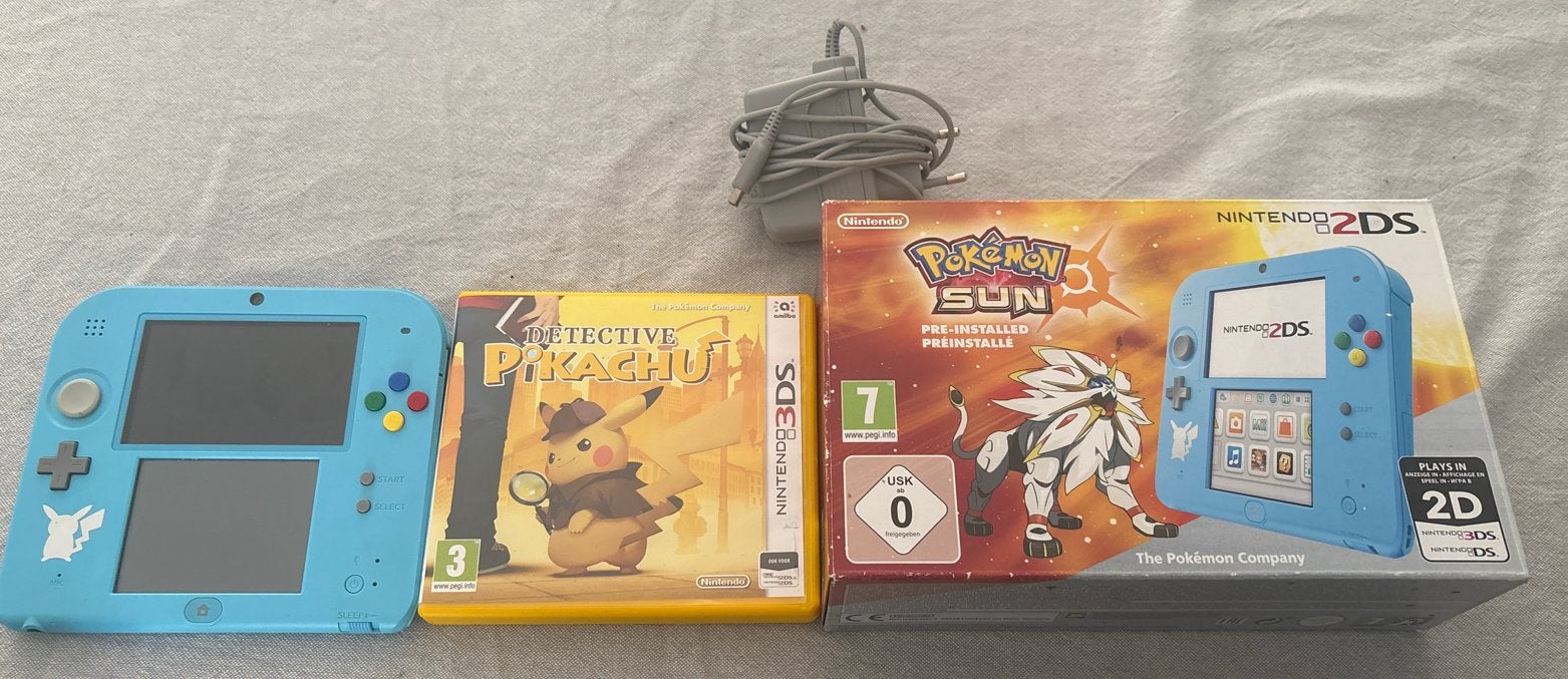 Nintendo 2DS Pokémon Sun Editie met Detective Pikachu, Blauw, 2DS, Ophalen of Verzenden, Gebruikt