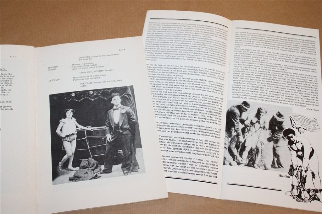 Houdini — Libretto Circusopera van Peter Schat 19787, Ophalen of Verzenden, Gelezen, Artiest