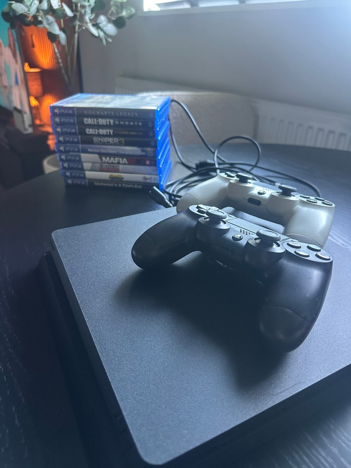 Playstation 4  met 9 spellen, 1 speler, Ophalen, Zo goed als nieuw, Vanaf 7 jaar