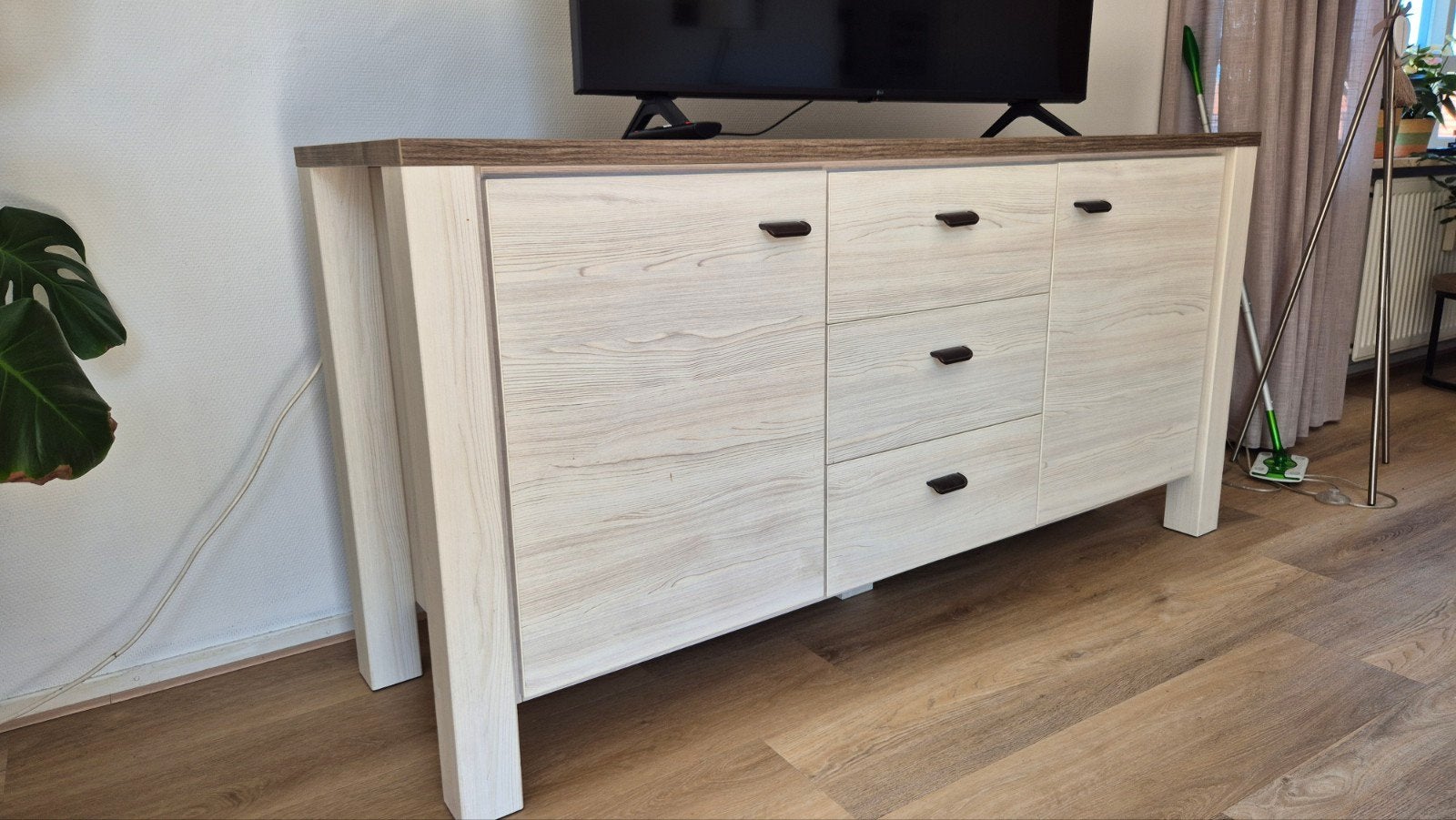 Dressoir in goede staat, Ophalen, 150 tot 200 cm, Overige houtsoorten, Landelijk