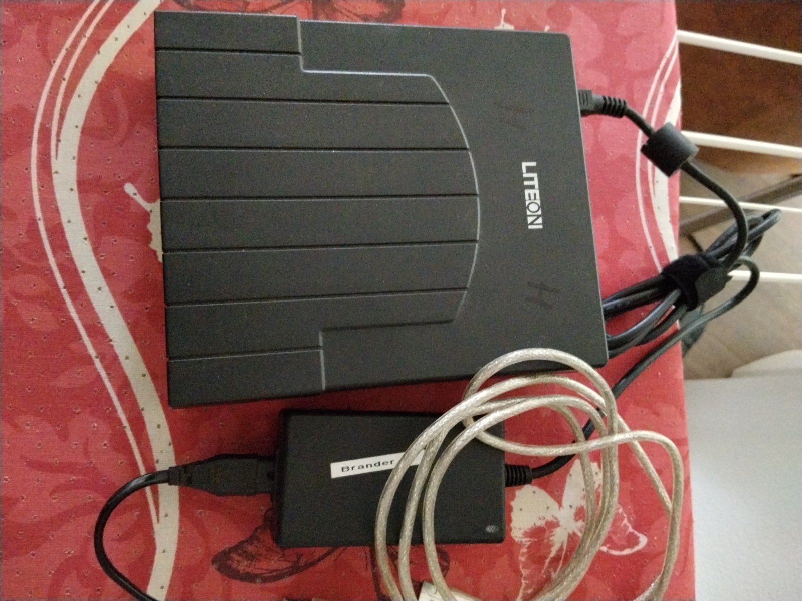 LiteOn SOHW-1673SX Externe DVD/CD Rewritable Drive, Computers en Software, Optische drives, Gebruikt, Dvd, Ophalen of Verzenden