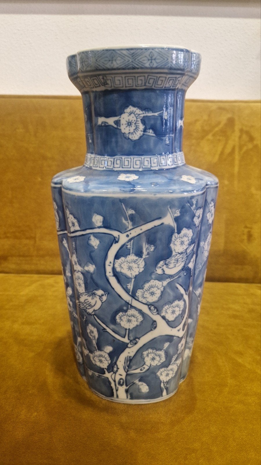 Chinese Vaas met kersenbloesem en vogels - blauw/wit, Antiek en Kunst, Antiek | Vazen, Ophalen of Verzenden