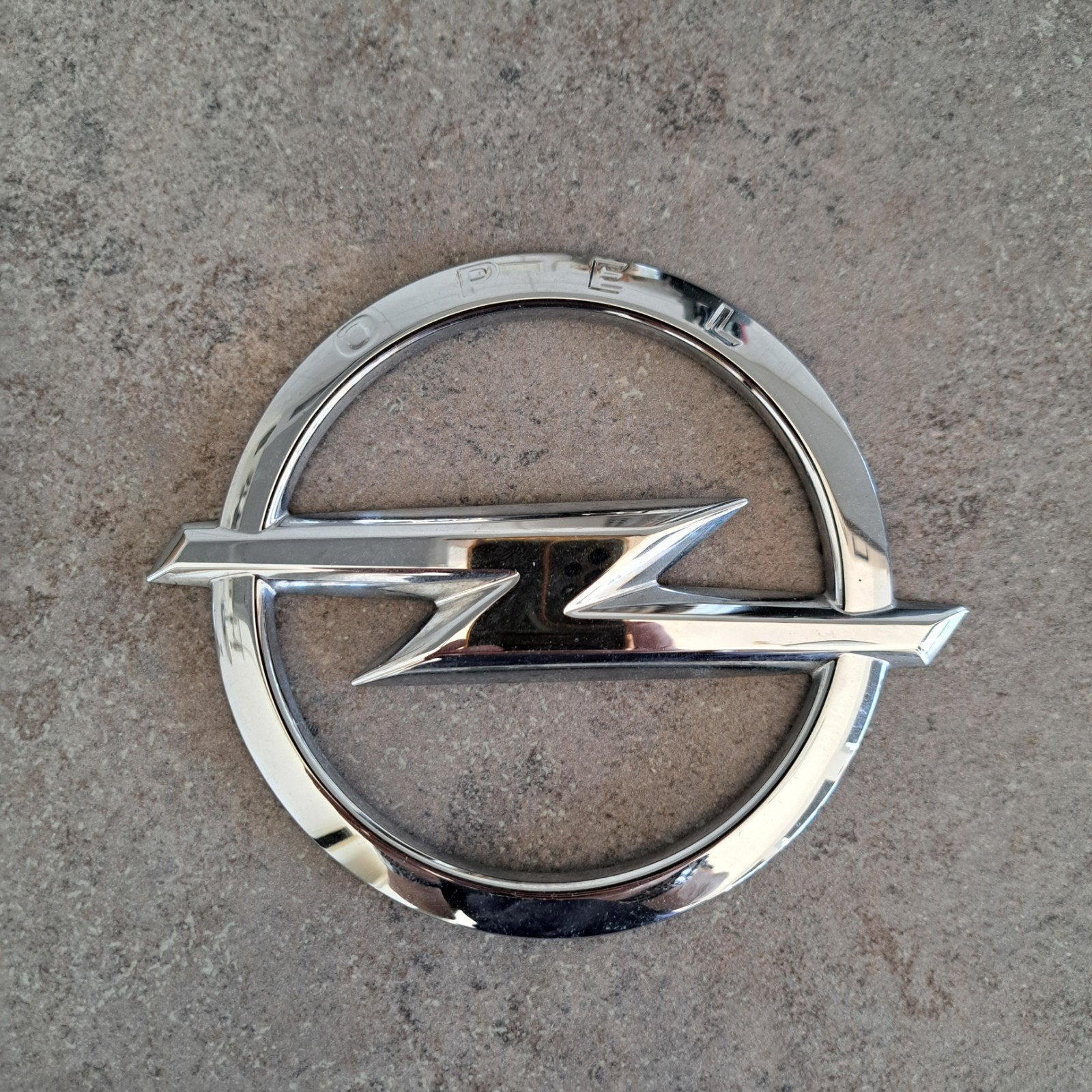 Opel embleem, €20,00, Ophalen of Verzenden