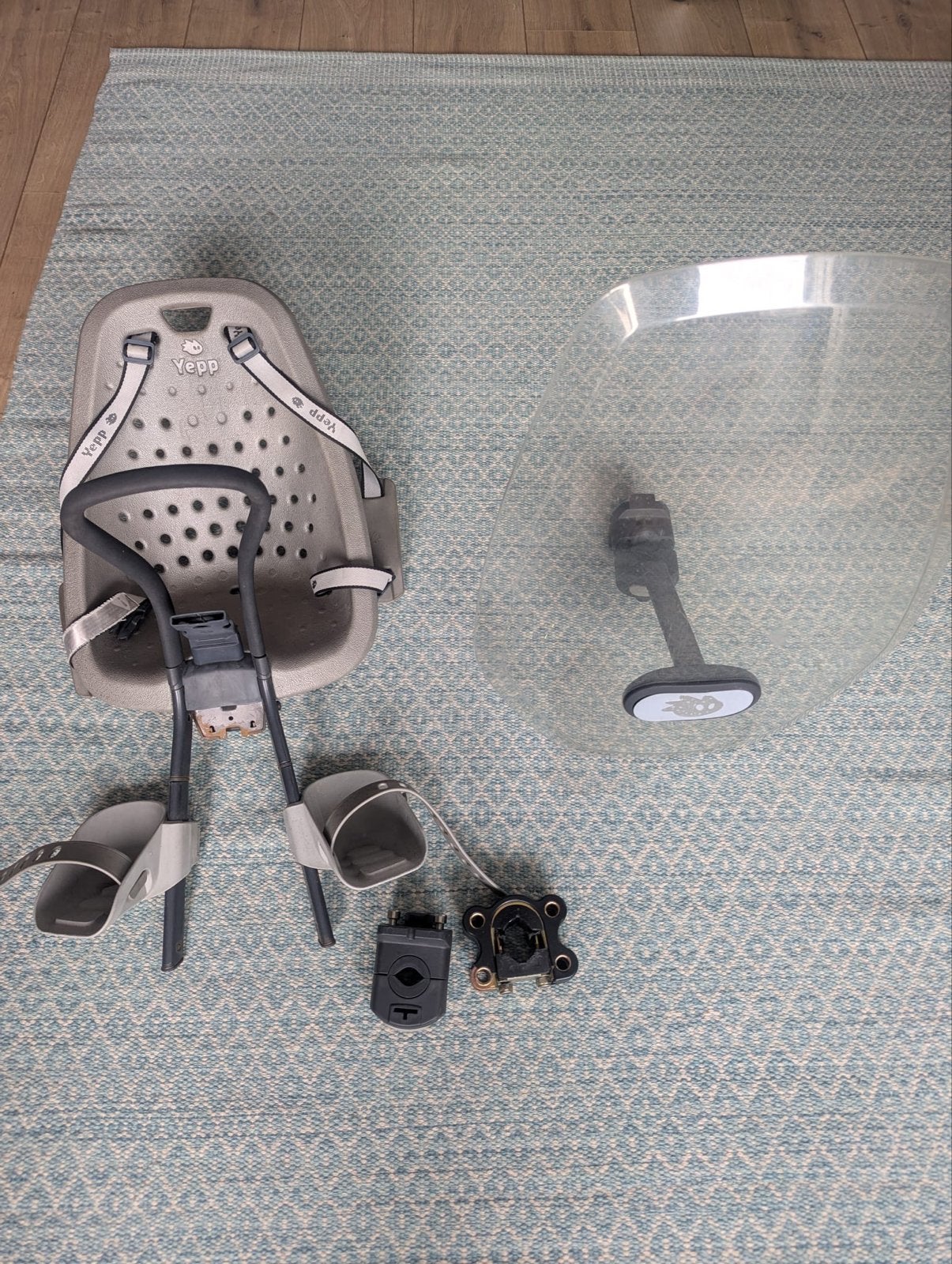 Thule Yepp fietszitje Mini Front Seat + Windscreen Set(Grey), Ophalen, Gebruikt, 0 t/m 13 kg, Voorzitje