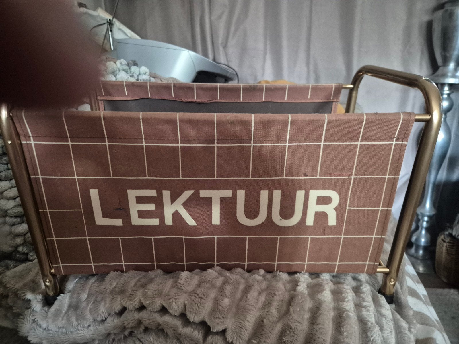 Vintage krantenhouder / lectuurbak met 'LEKTUUR' opdruk, Gebruikt, Metaal, Lectuurbak, Met opdruk