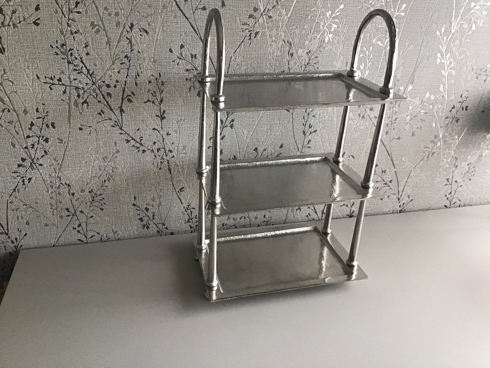 Grote mooie Rivièra Maison etagere, Ophalen, Zo goed als nieuw