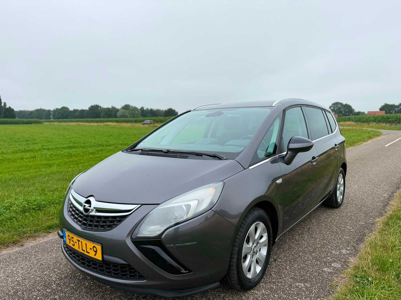 Opel - 2012 - Zafira Tourer - 1.4 Edition - 95-TLL-9, Auto's, Euro 5, 4 cilinders, Zafira, Zilver of Grijs
