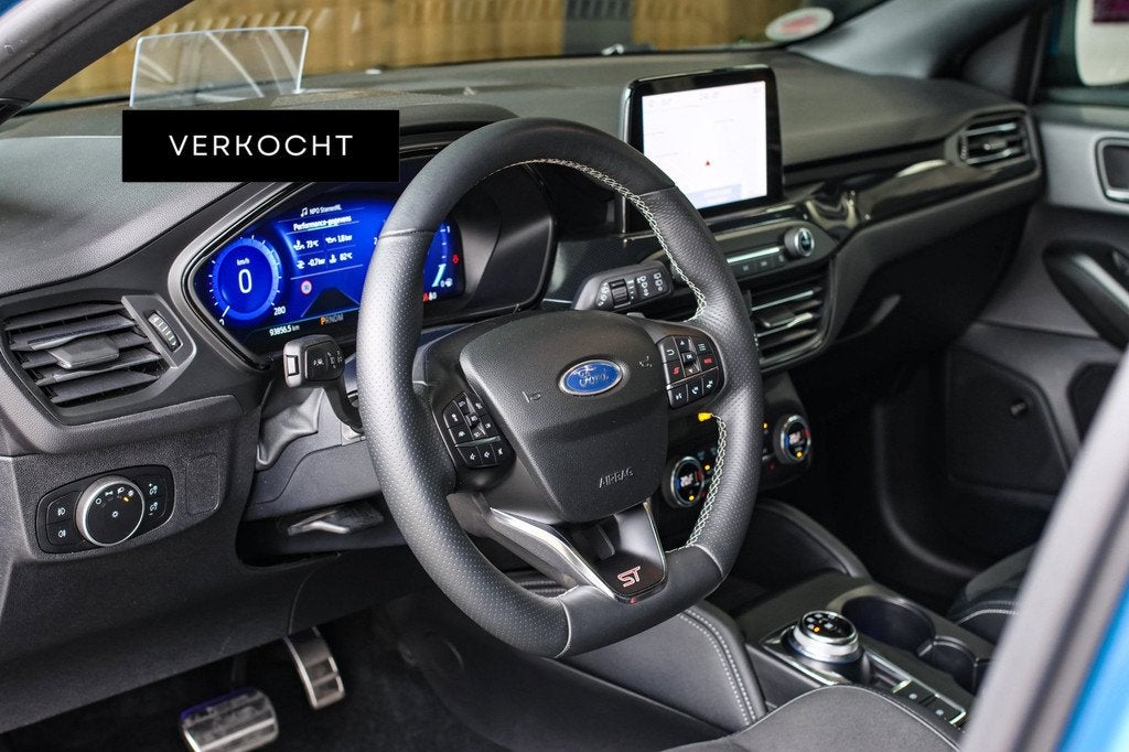 Ford Focus 2.3 EcoBoost ST-3 *Pano*Perf. Pack*B&O*Camera*Key, Gebruikt, 4 cilinders, Blauw, 1434 kg