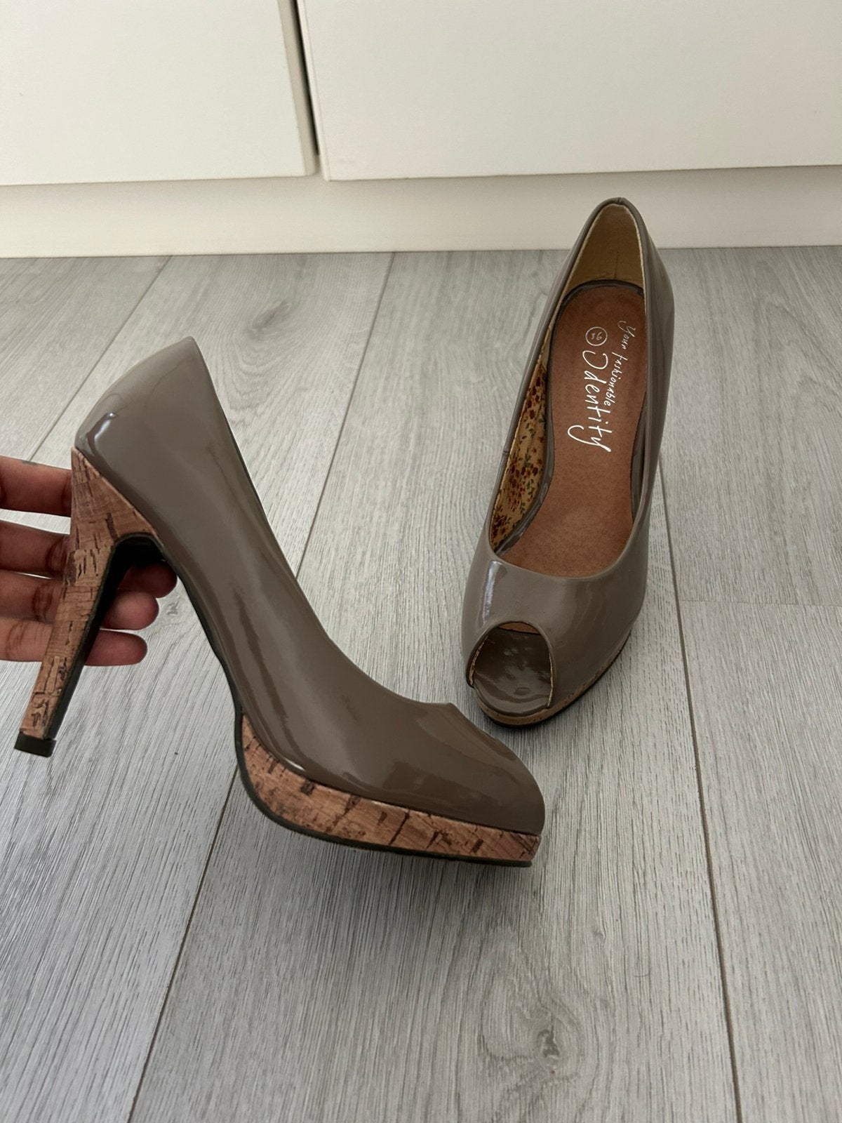 Pumps met open teen - Maat 36, Pumps, Your Fashionable Identity, Ophalen of Verzenden, Zo goed als nieuw
