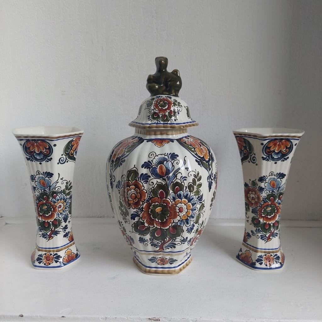 Delfts aardewerk kaststel - Polychroom bloemendecor, Huis en Inrichting, Woonaccessoires | Vazen, Ophalen, Overige kleuren, .