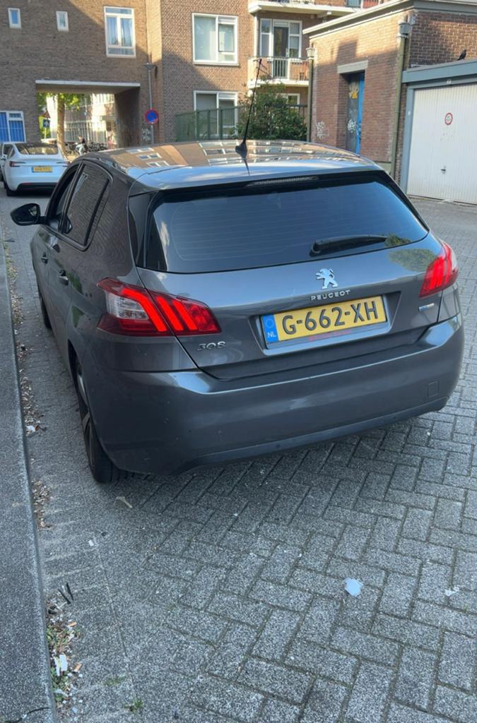 Peugeot 308 1.2E-THP 96/130 5-D AUT 2017 Grijs, Stof, Parkeersensor, Zwart, 1199 cc