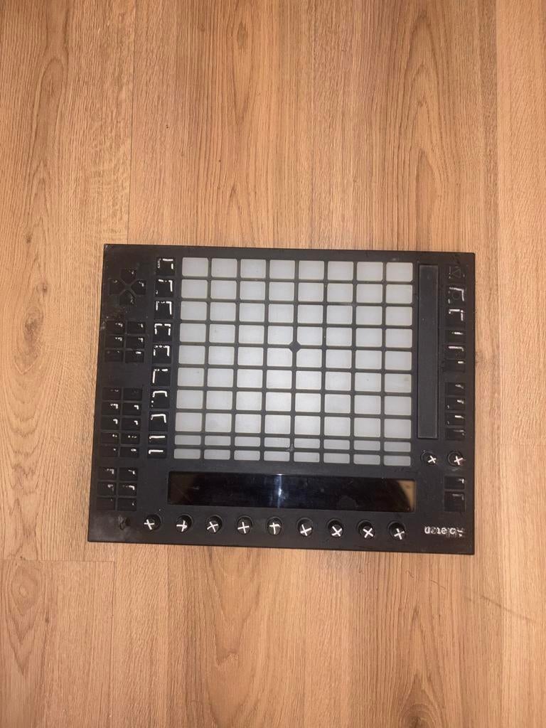 Ableton Push, Gebruikt, Novation, Met midi-aansluiting, Overige aantallen