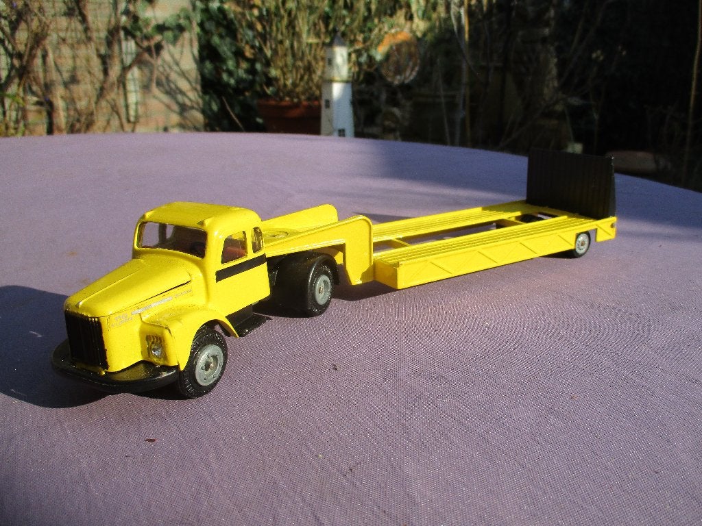Tekno Scania Vabis 110 super met dieplader demo, Verzenden, Zo goed als nieuw, Bus of Vrachtwagen, Tekno